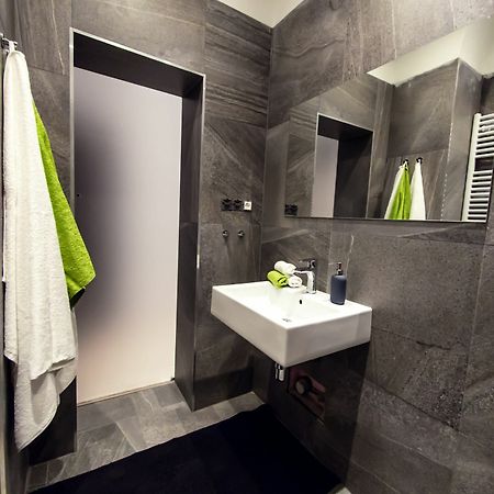 Freedom Rooms & Apartments Praha Bagian luar foto