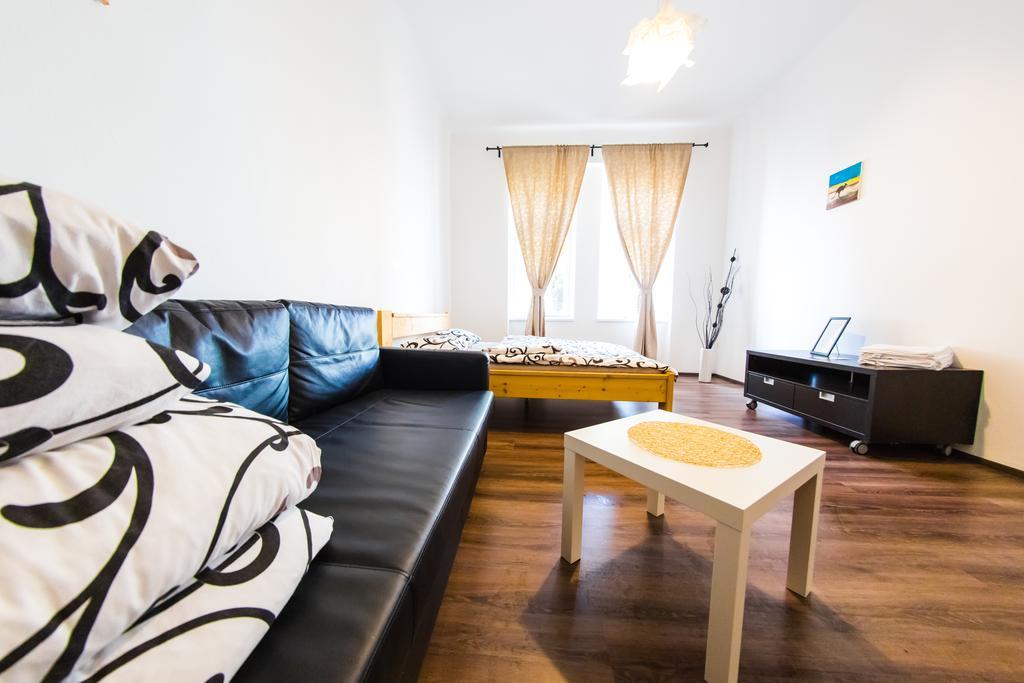 Freedom Rooms & Apartments Praha Bagian luar foto