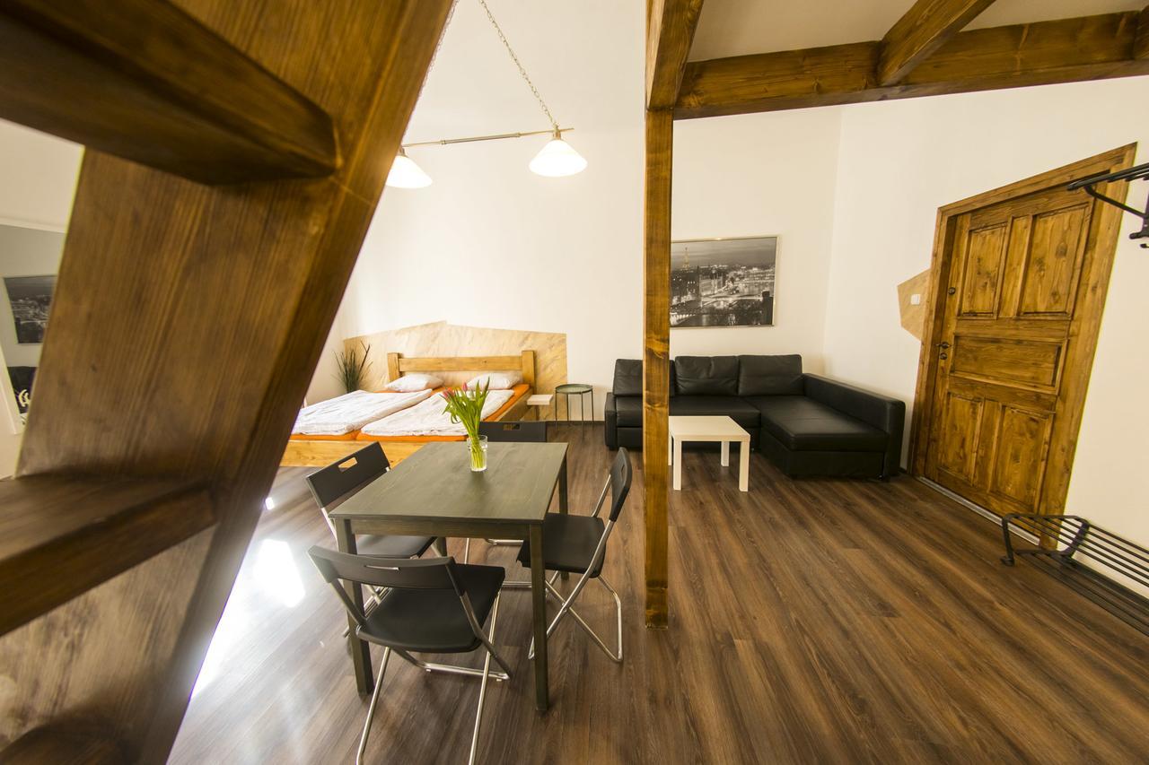 Freedom Rooms & Apartments Praha Bagian luar foto