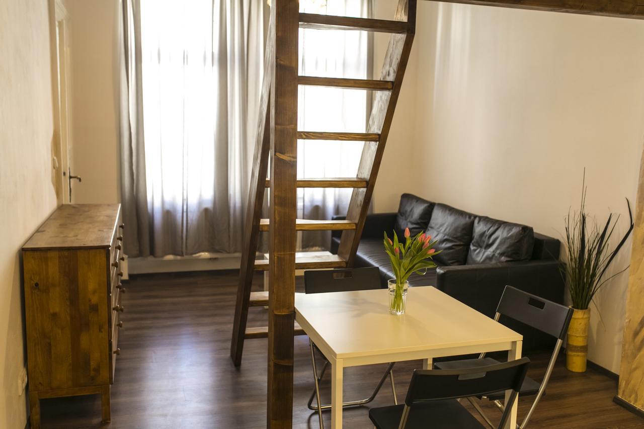 Freedom Rooms & Apartments Praha Bagian luar foto