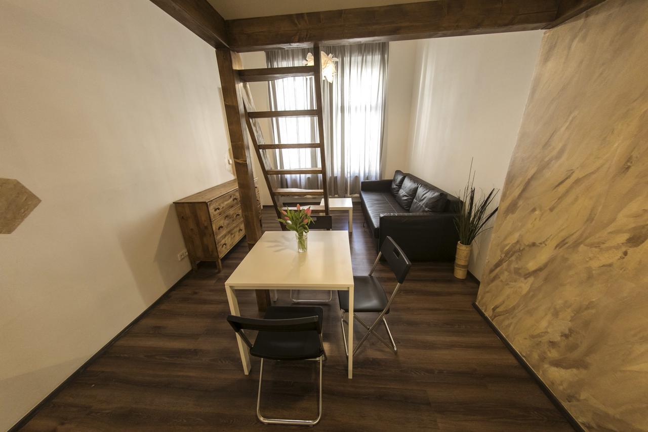 Freedom Rooms & Apartments Praha Bagian luar foto